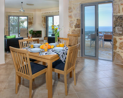 Villa Pernari kitchen dining table